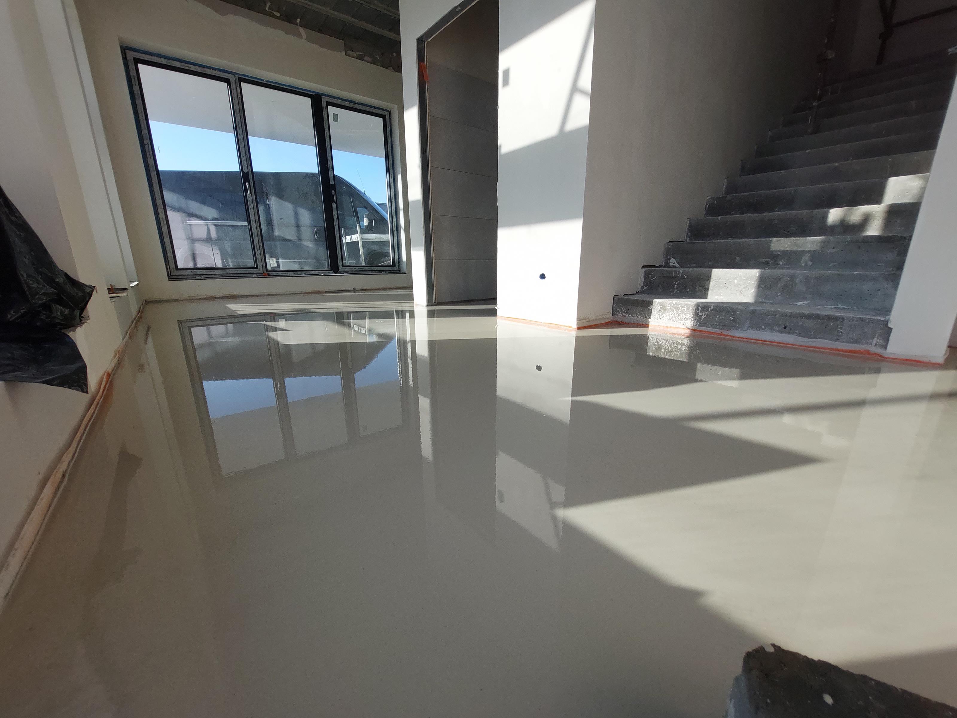 Masy samopoziomujące 10